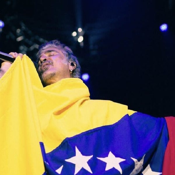 Alejandro Fernández llenó el Poliedro y cerró por todo lo alto su gira en Sudamérica