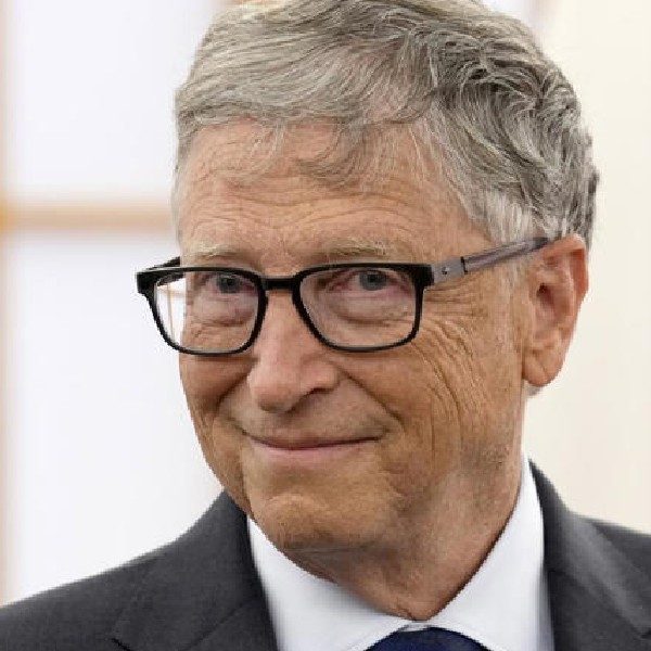 Bill Gates pronostica que la IA a dejará «obsoletos» a los gigantes Google y Amazon