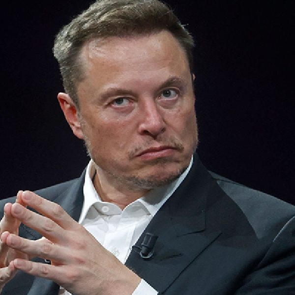 Elon Musk avisa que con la inteligencia artificial «ningún trabajo será necesario»