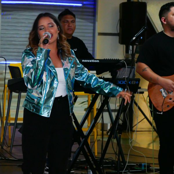 Angelín Zavala cautivó Maracay con su música