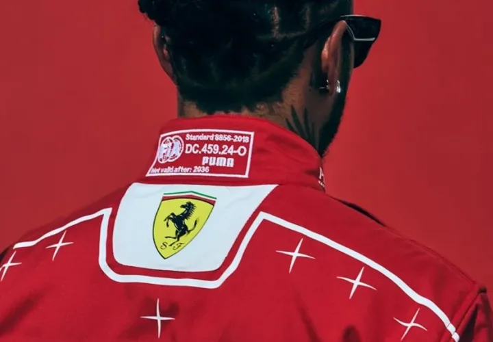 ferrari-uniforme-monza-2026-f1-michael-schumacher-06-1024x576